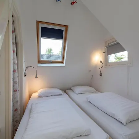 Sint Maartenszee Near Ferienhaus