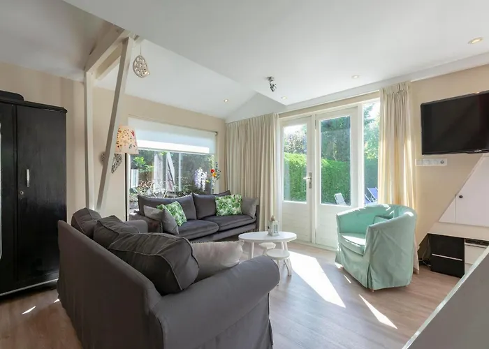 Sint Maartenszee Near Semesterbostad