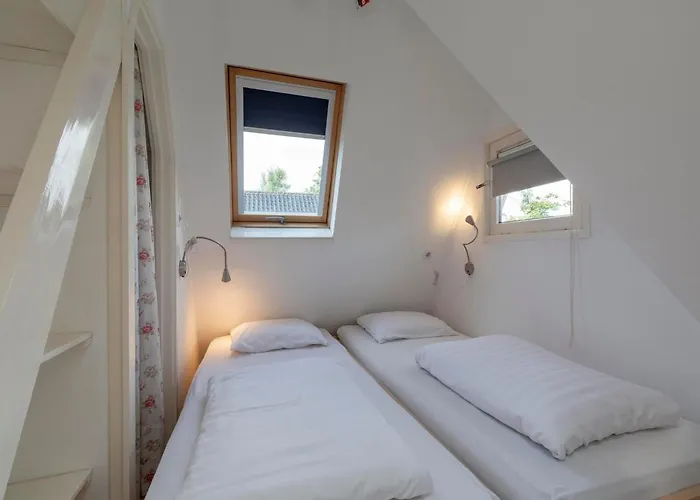 Sint Maartenszee Near 別荘